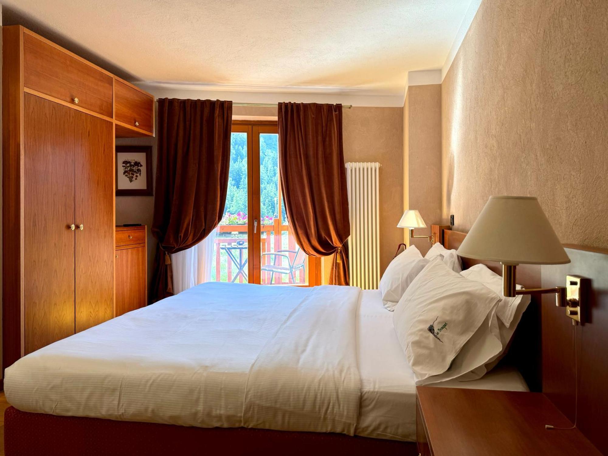 Hotel Le Bouquet - Adults Only กอนเญ ภายนอก รูปภาพ
