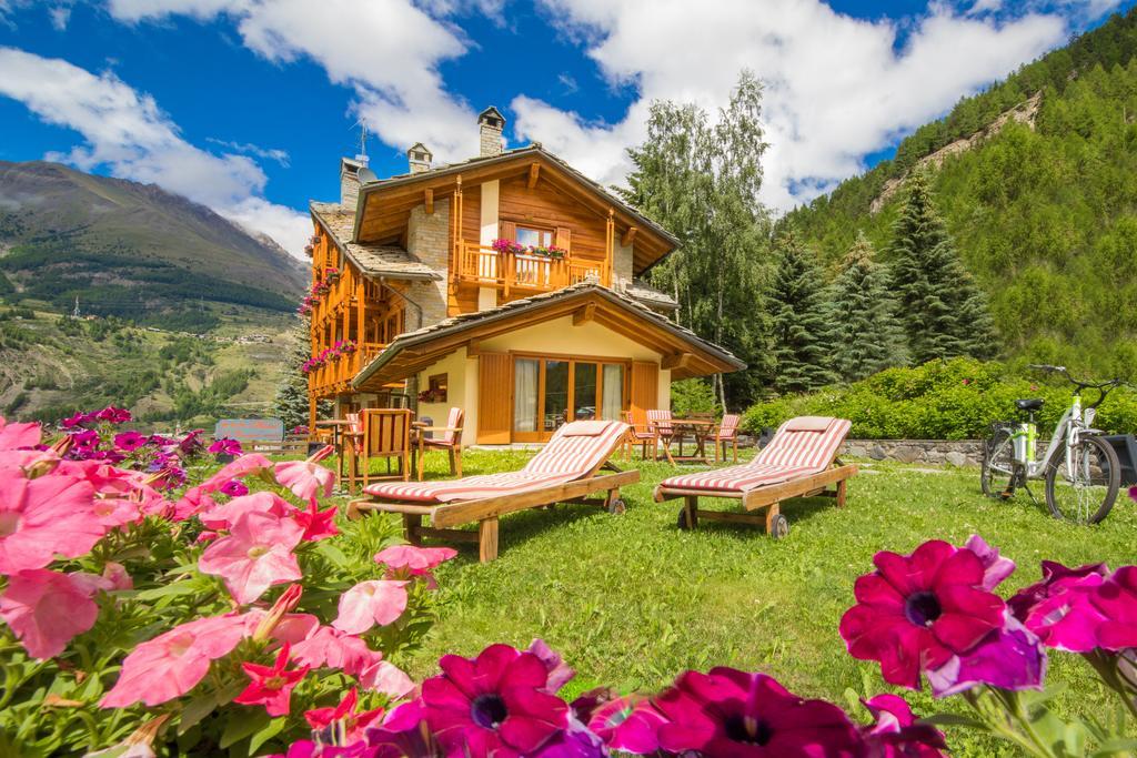 Hotel Le Bouquet - Adults Only กอนเญ ภายนอก รูปภาพ